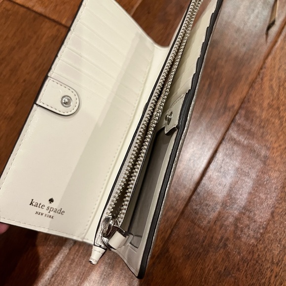 Kate Spade Silver Wallet - Picture 7 of 8